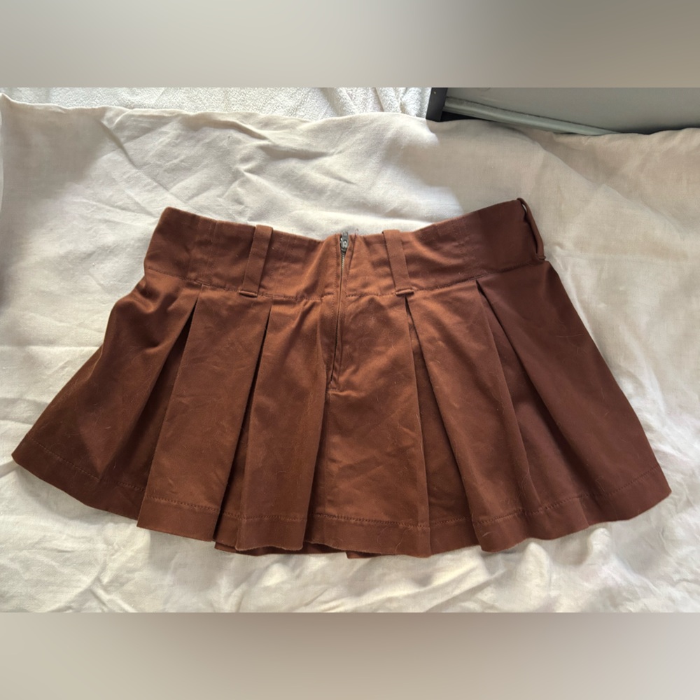 Aritzia - Sunday Best, Brown pleated Skort, size 10 - Picture 5 of 6